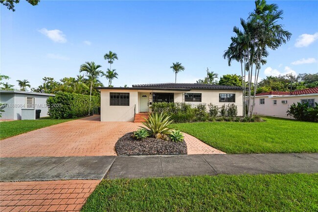 Building Photo - 6331 SW 18th St