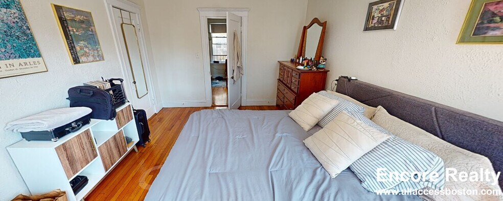 Building Photo - 1163 Boylston St