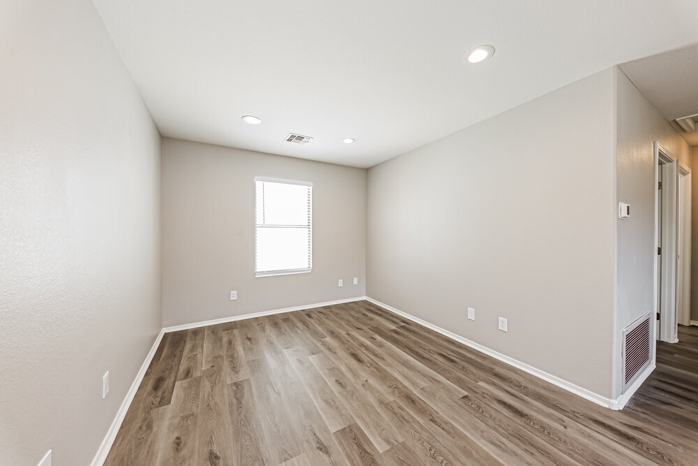 Building Photo - 514 N 112th Dr
