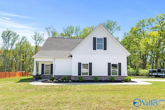 Building Photo - 15176 Blendor Crooks Dr