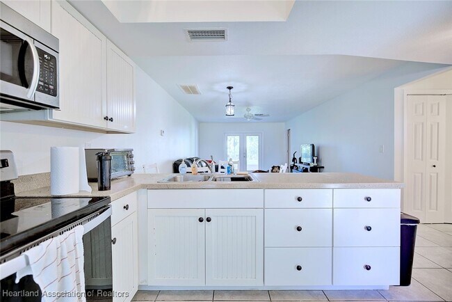 Building Photo - 4706 Mercado Dr