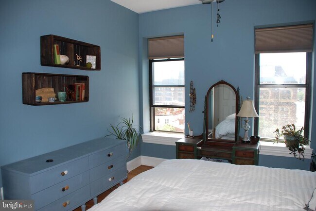 Building Photo - 1325 13th St NW