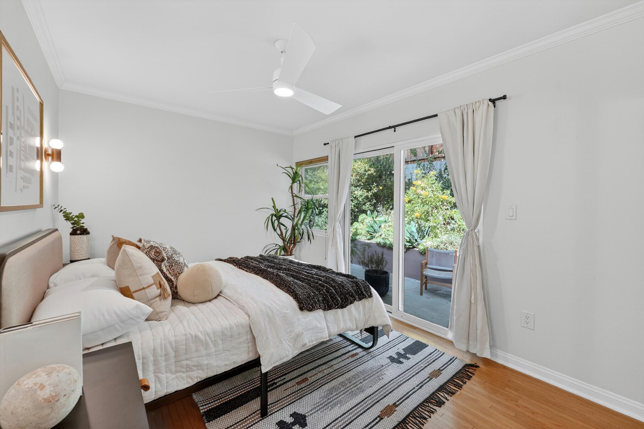 Building Photo - 1515 Rendall Pl