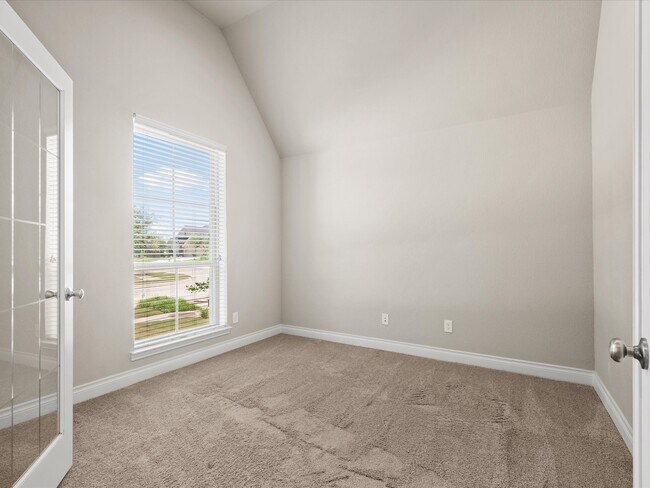 Building Photo - 2503 Elmwood Trl