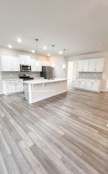 Building Photo - 8436 Jordan Meadow Dr