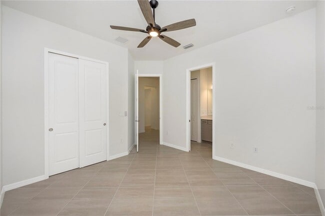 Building Photo - 12655 Wellen Golf St