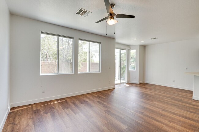 Building Photo - Gated Northwest Las Vegas Home with Loft & Parkside Location