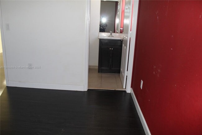 Building Photo - 25096 SW 118th Ave