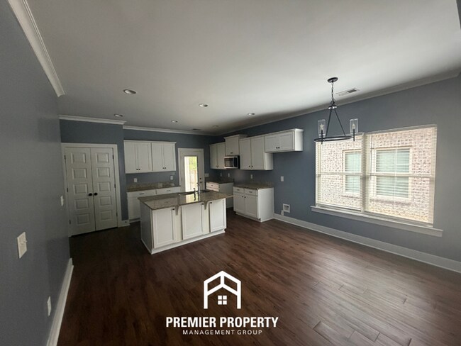 Building Photo - 4BR/2BA Birmingham Rental with Attached 1-Car Garage & Open Kitchen Island