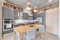 Building Photo - 401 NW 1st Ave