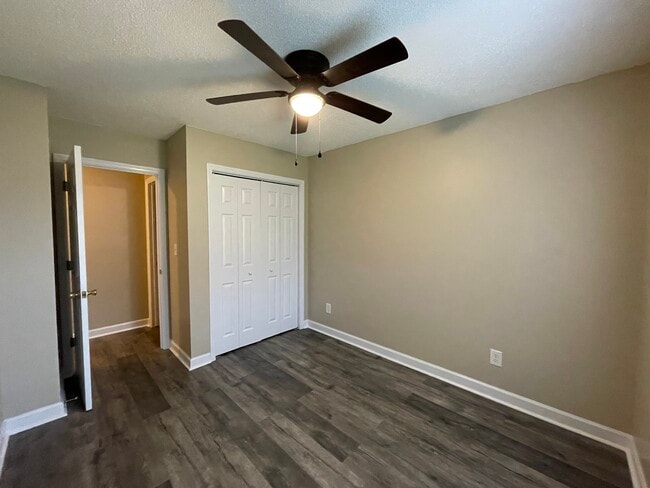 Building Photo - 119 Tillett Ln