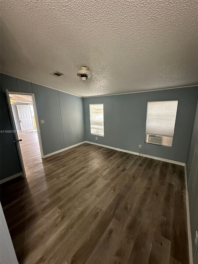 Building Photo - 11863 Atlantic Cir