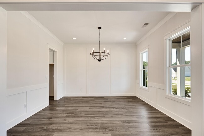 Building Photo - 5030 Jon Oak Dr