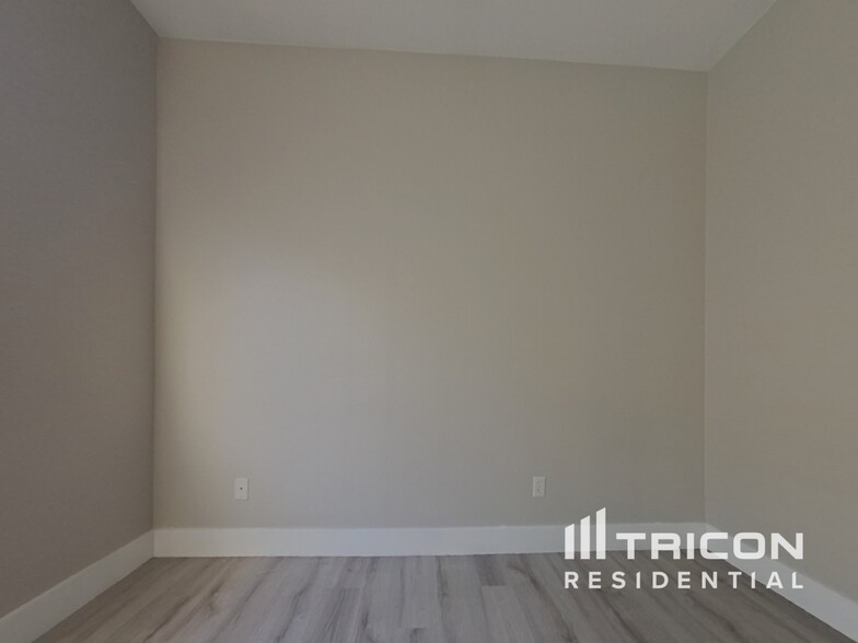 Building Photo - 4129 N Dania Ct