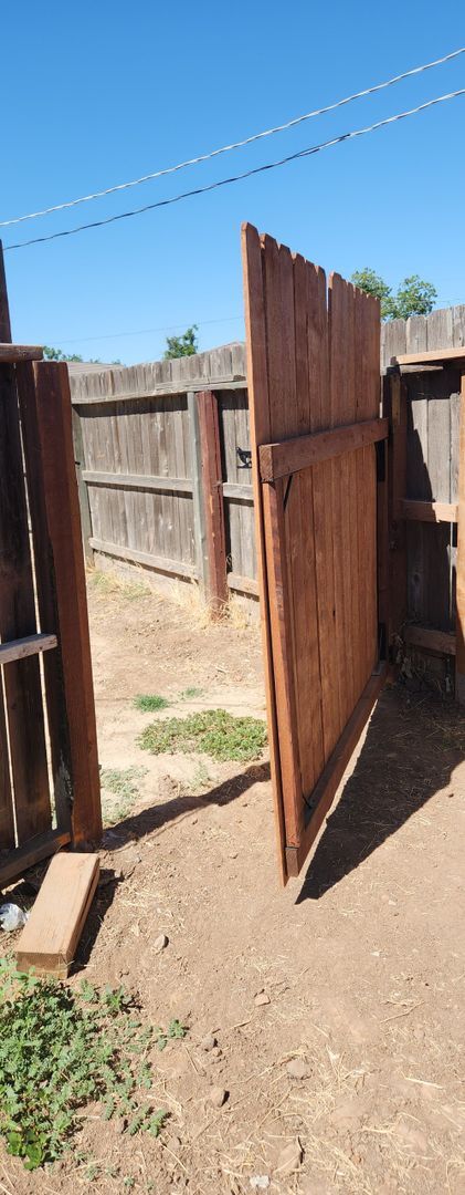 Building Photo - Newly Remodeled Mini Ranch 2 Bedroom Home *Additional RV Parking