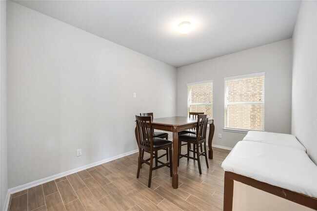 Building Photo - 2214 Yellow Fern Path