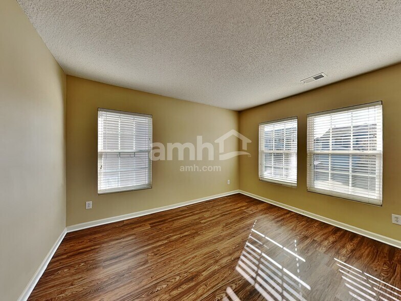 Building Photo - 6005 Ricker Rd