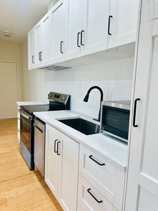 Building Photo - 1401 N 36th St