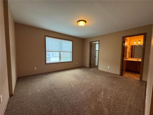 Building Photo - 109 Oriole Path