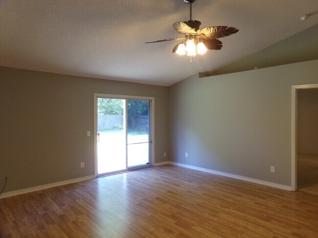 Building Photo - Beulah 4BR Home in Audrey Plantation Near Navy Federal with Side-Entry Garage & Fenced Backyard