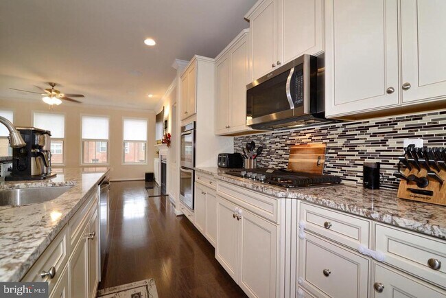 Building Photo - 6836 William White Way