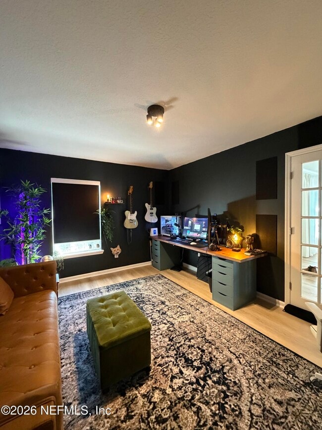 Building Photo - 4014 Cedar Bluff Ln