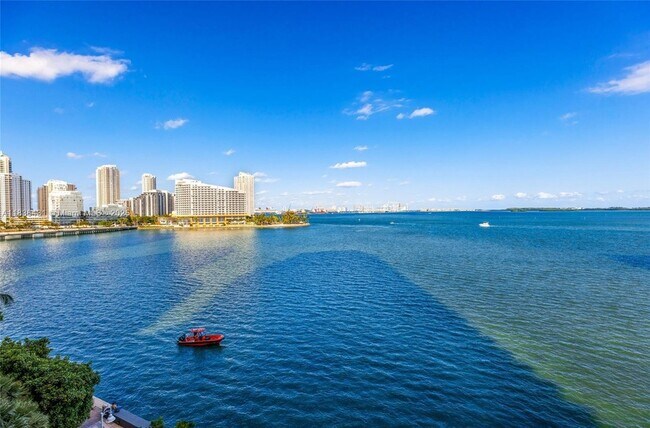 Building Photo - 1155 Brickell Bay Dr