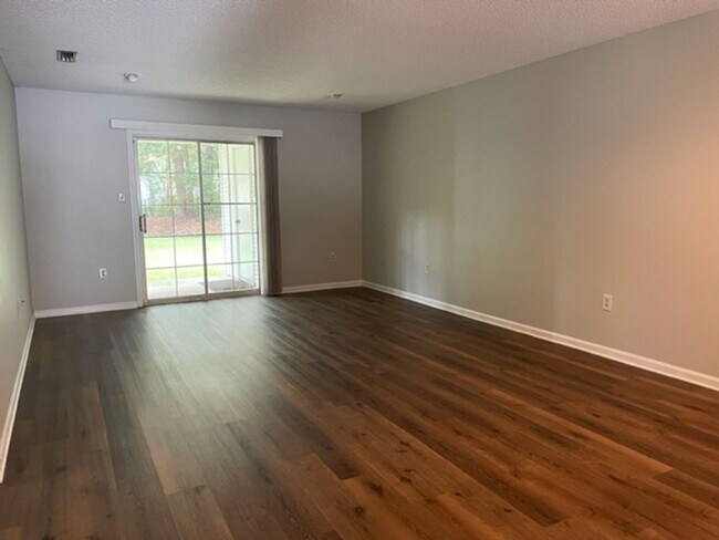 Building Photo - 2 Bedroom Duplex in Quail Rise Subdivision