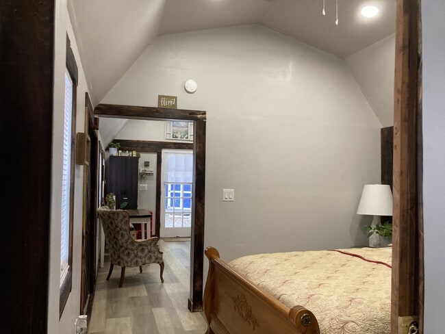 Building Photo - 2924 Richmond Way