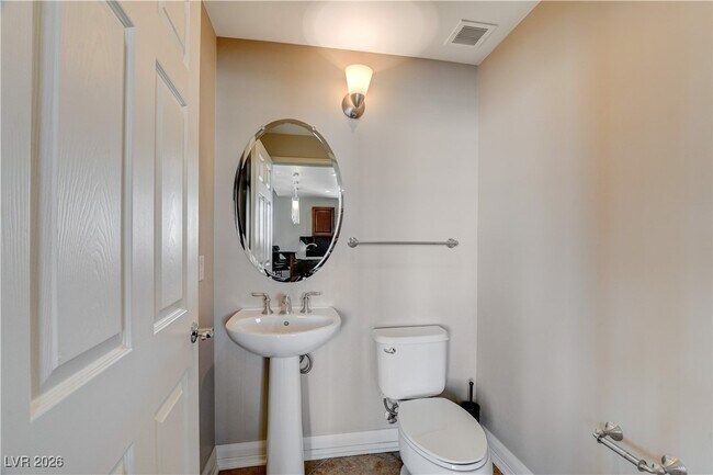 Building Photo - 150 S Las Vegas Blvd