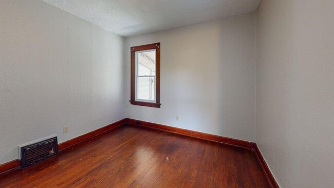 Building Photo - 1377 Nichols Ave