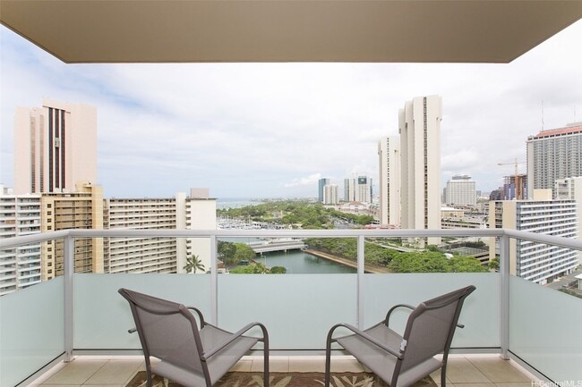 Building Photo - 1551 Ala Wai Blvd
