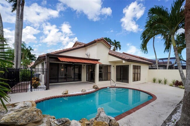 Building Photo - 7850 Villa Nova Dr