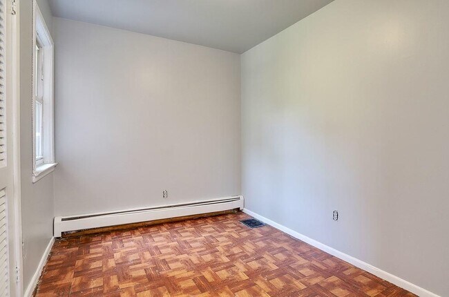 Building Photo - 97 Sanford Pl