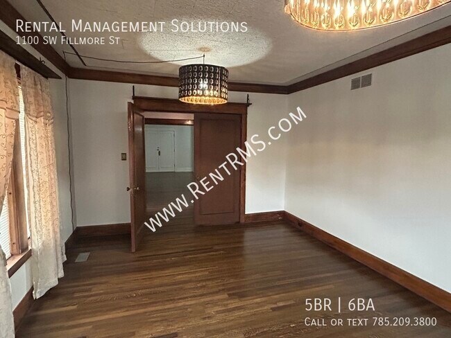 Building Photo - 1100 SW Fillmore St