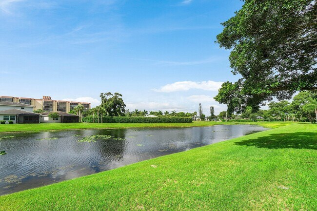 Building Photo - 7290 Kinghurst Dr