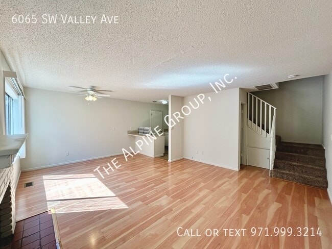 Building Photo - 2 Bedroom Townhome in Beaverton off Allen ...