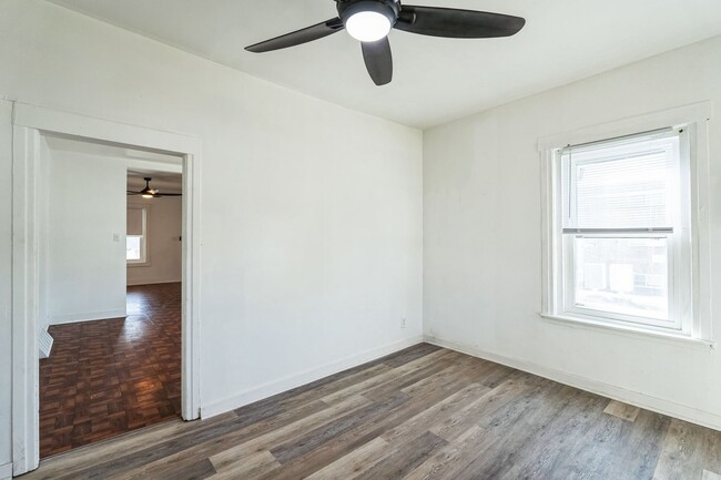 Building Photo - Recently Renovated 4 Bedroom, 1.5 Bath Nor...