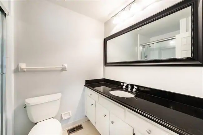 Building Photo - 405 Towergate Pl