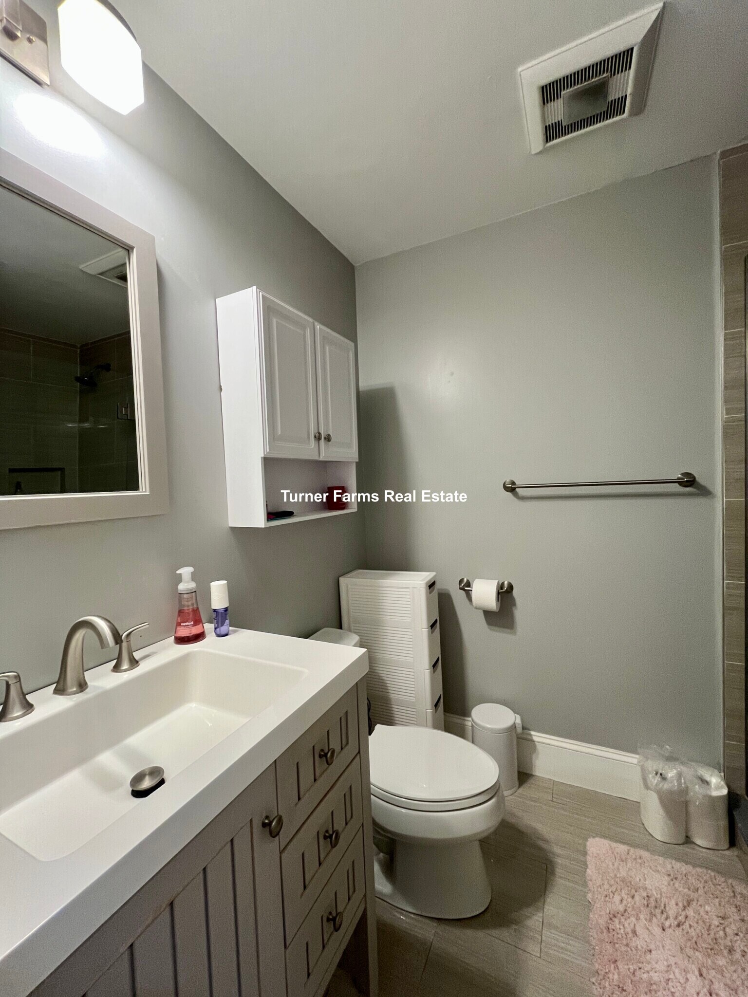 Building Photo - 92 Calumet St