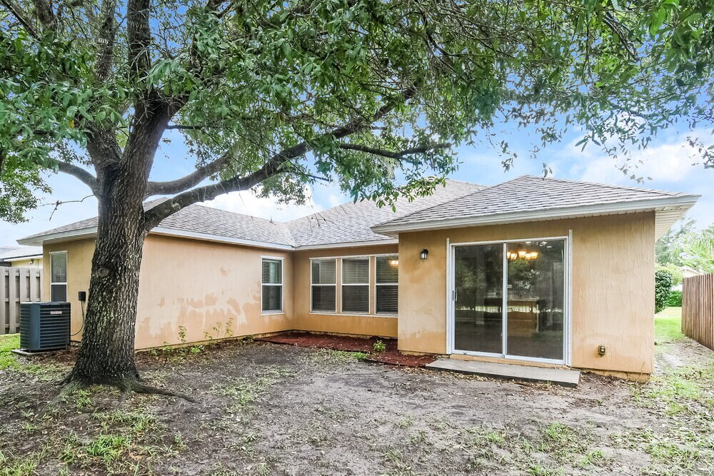 Building Photo - 3859 Marsh Bluff Dr