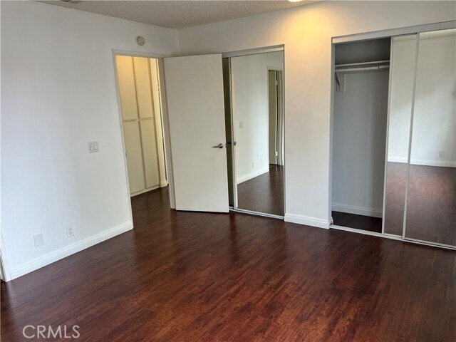 Building Photo - 711 W Duarte Rd