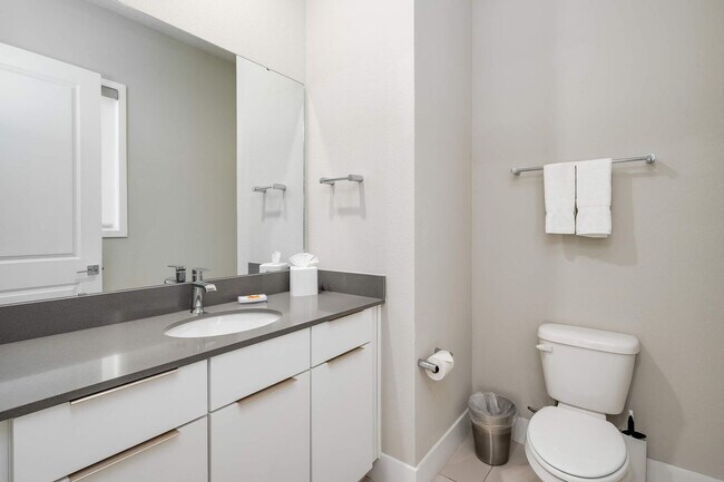 Building Photo - 7770 Sandy Ridge Dr