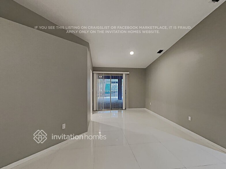 Building Photo - 7509 42nd Ct E