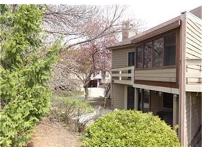 Building Photo - 4514 Quantico Ln N