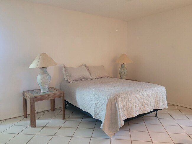 Building Photo - 2/2/1 townhome for rent in the Heather of Weeki Wachee