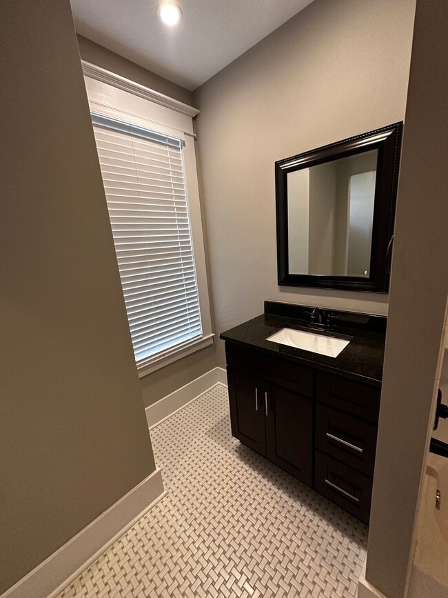 Building Photo - 226 N McNeil St