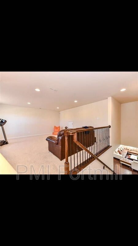 Building Photo - 3901 Kestrel Ln