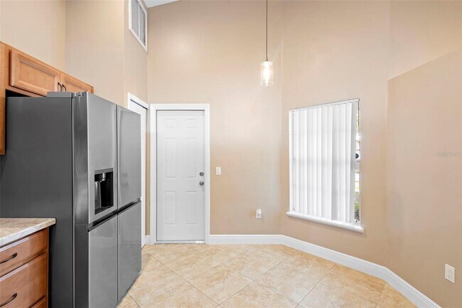 Building Photo - 707 Brightview Dr