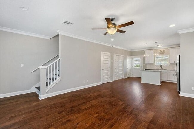 Building Photo - 1220 Pithon St